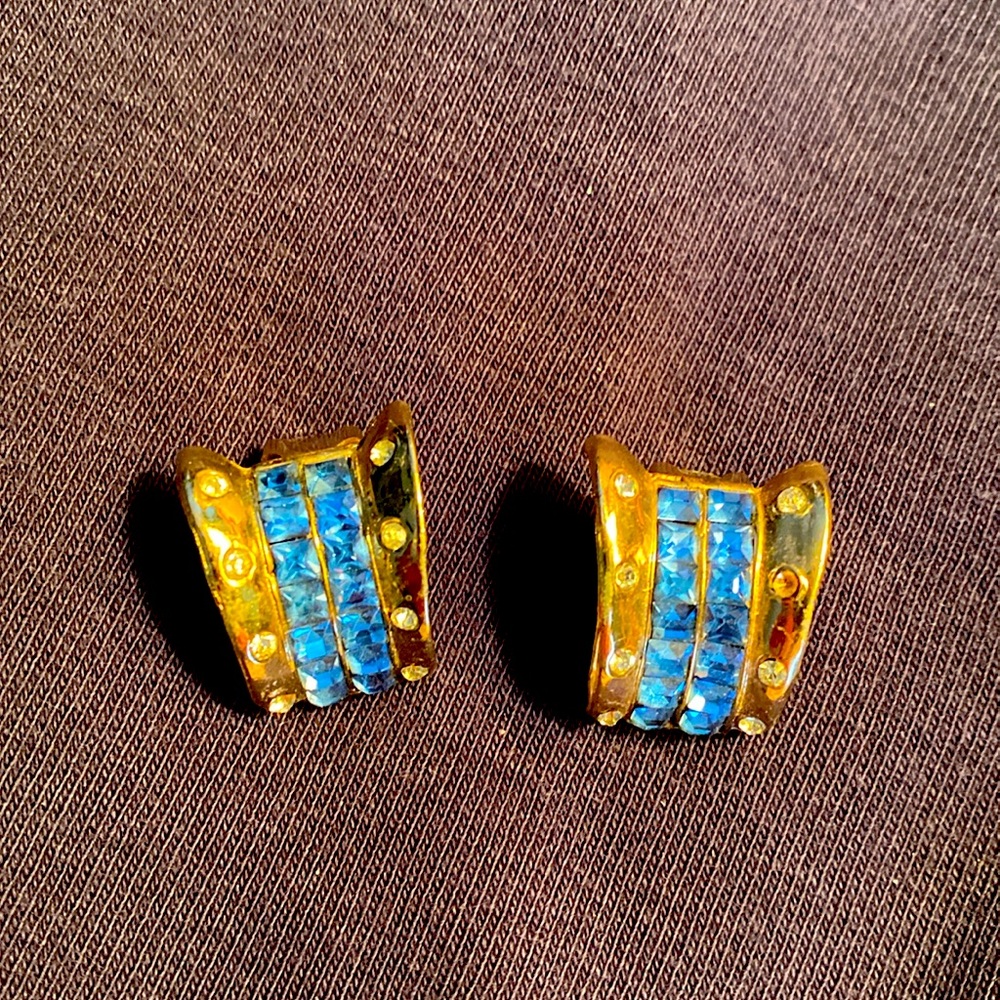 Clip on vintage earrings